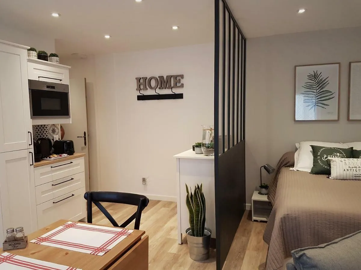 Apartment Ferienwohnung La Bastido Arles